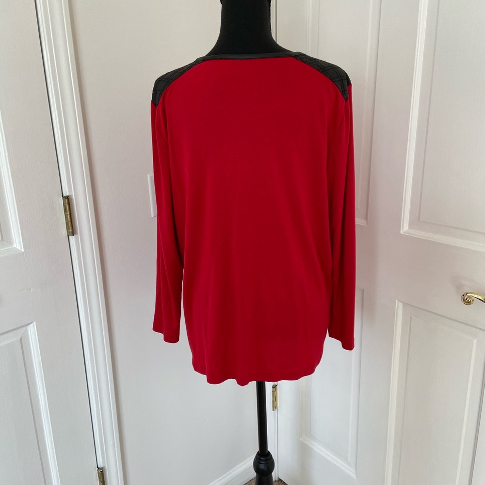 Chico’s Red Top SZ 2 - Picture 6 of 7